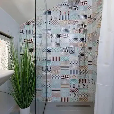 Nugal * Makarska