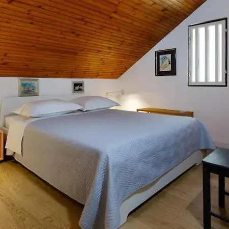 Nugal Apartment *